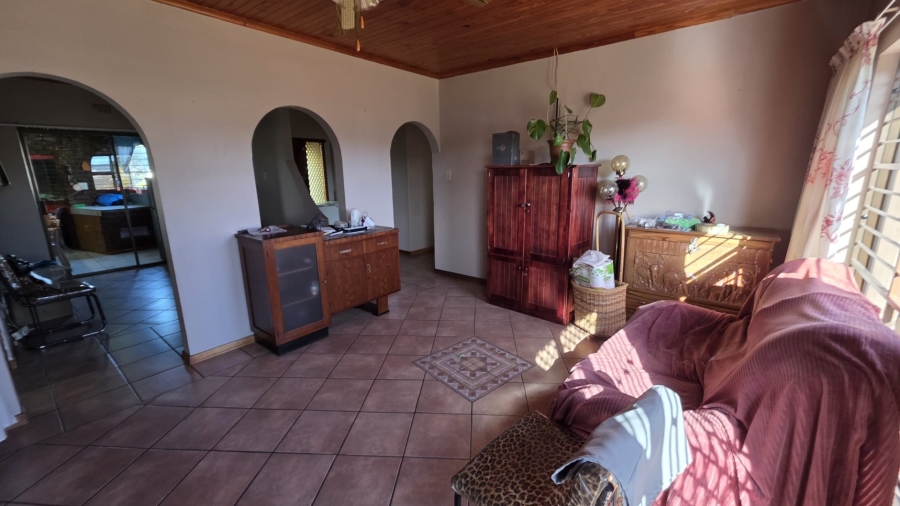 4 Bedroom Property for Sale in Heiderand Western Cape